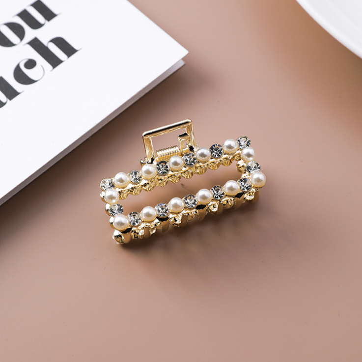 Pearl Hair Clips with Rhinestones & Heart Design – Elegant Women's Hair Accessories