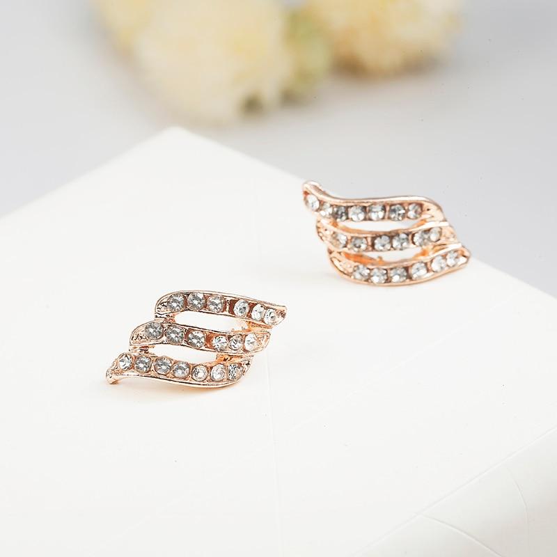 Feather Diamond-Style Stud Earrings for Women – Elegant Sparkling Jewelry