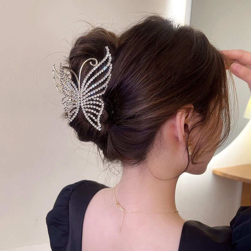 Pearl Butterfly Hair Clip – Elegant Decorative Hair Accessory for Women