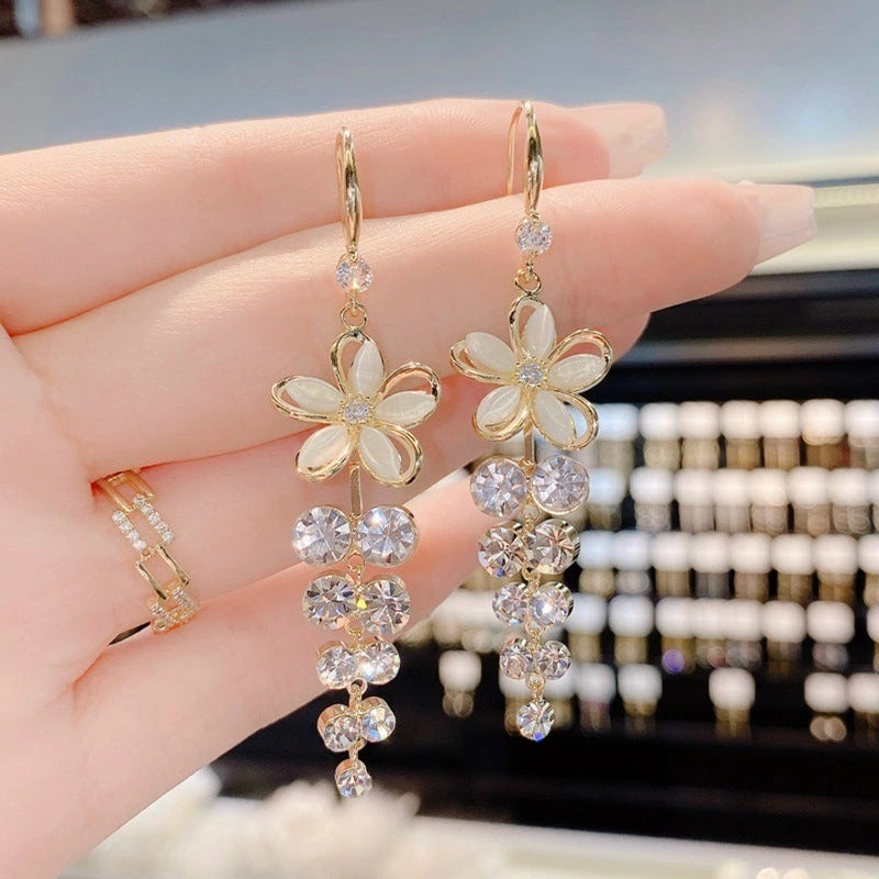 Retro Gold Cat’s Eye Flower Earrings – Vintage Fairy-Inspired Jewelry for Women