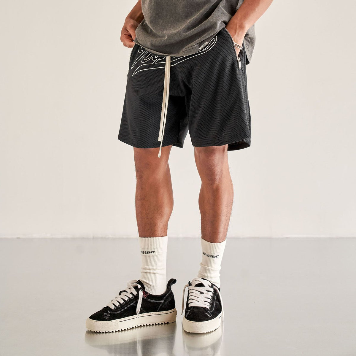 Men’s Hip Hop Sports Running Pants – Moisture-Wicking Athletic Pants for Running & Fitness