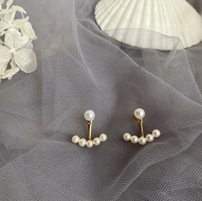 French Retro Pearl Earrings for Women – Elegant Vintage-Inspired Jewelry