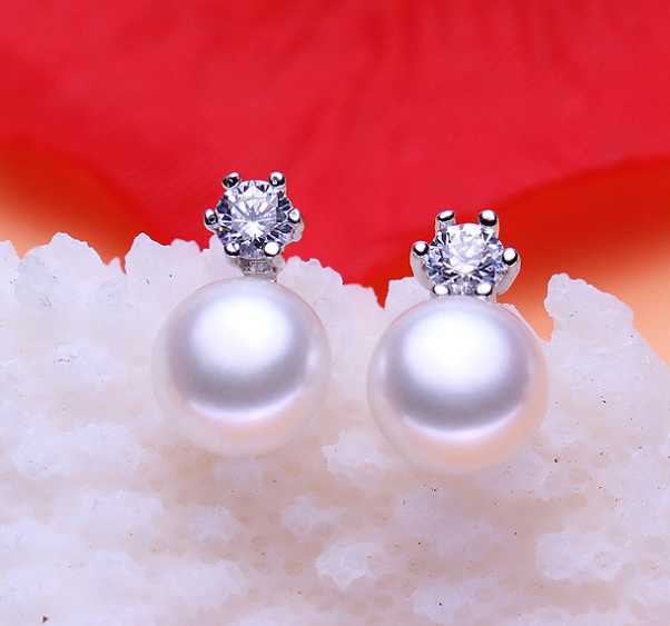 Six-Prong Pearl Stud Earrings for Women – Elegant Classic Jewelry