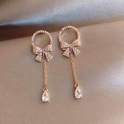 Elegant Drop Earrings for Women – Stylish Statement Fashion Jewelry