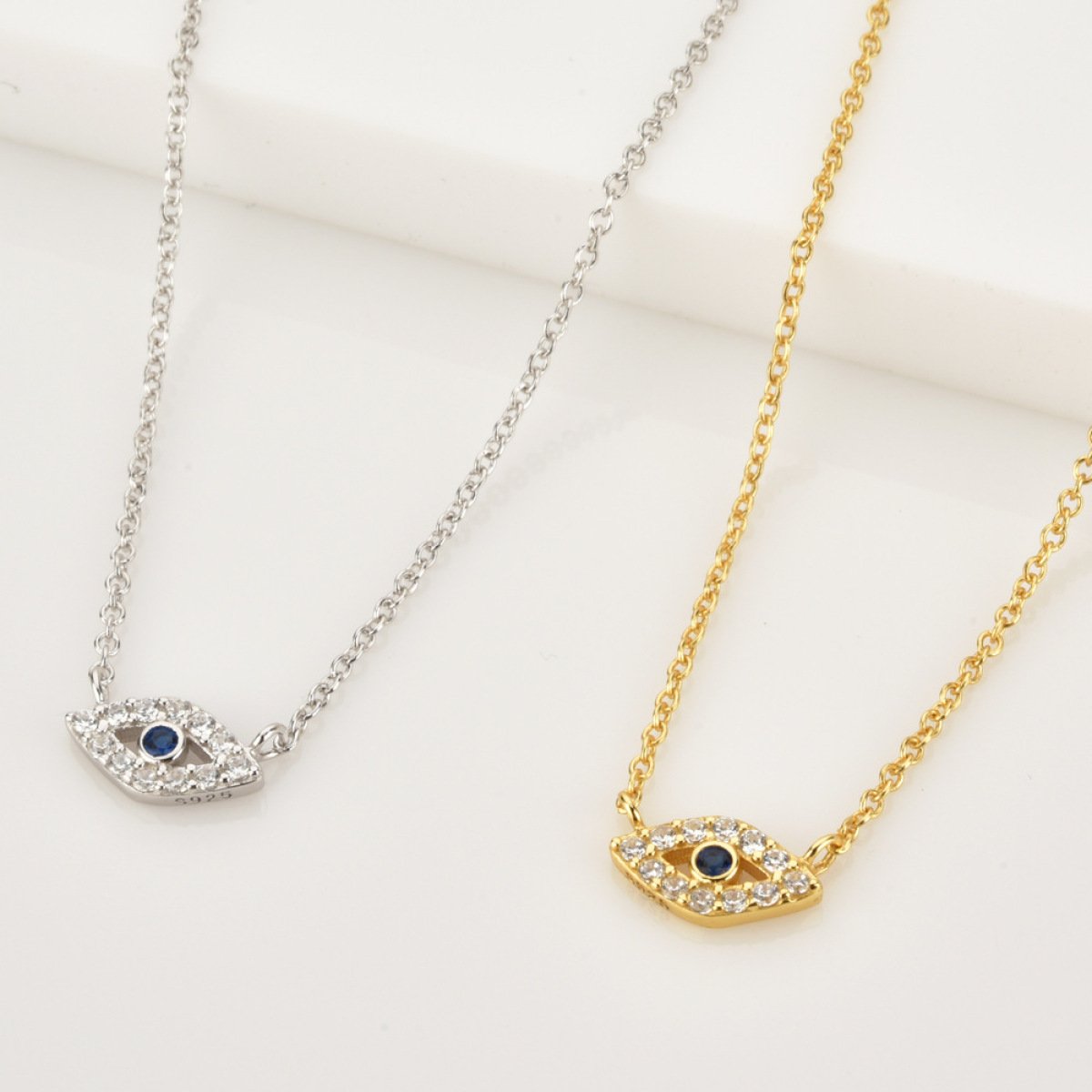 S925 Sterling Blue Eye Necklace