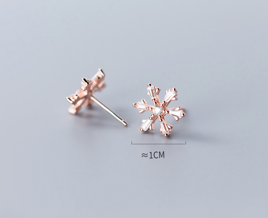 S925 Silver Snowflake Diamond Stud Earrings – Elegant Celestial Jewelry