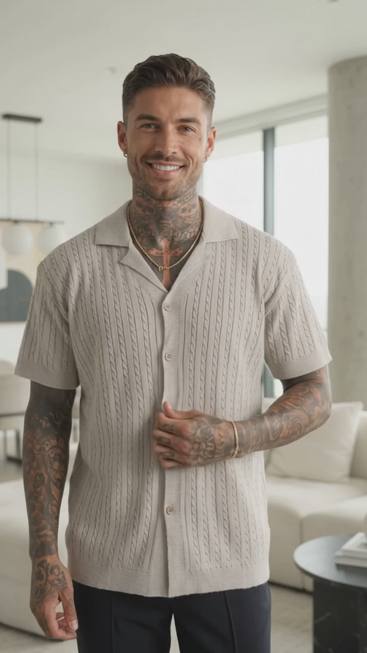 Men’s Short-Sleeved Knitted Button-Up Shirt – USA